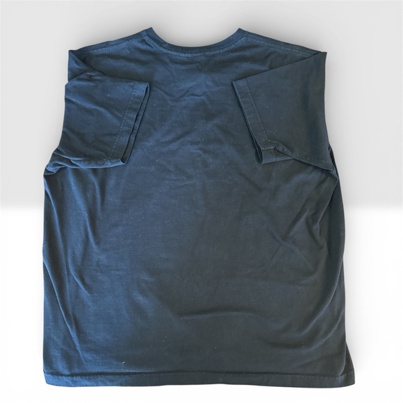 Guess Red and White Label T-Shirt - Picture 2 of 3